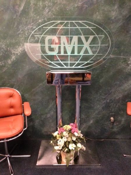 GMX logo & flowers

