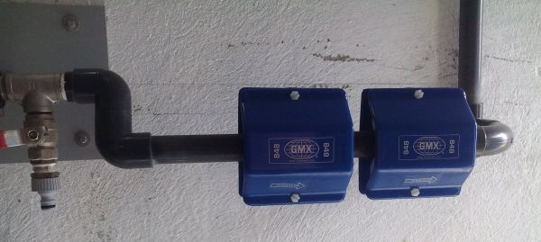 GMX units installed on water lines at a poultry farm in Tunisia.
GMX units installed on water lines at a poultry farm in Tunisia.
